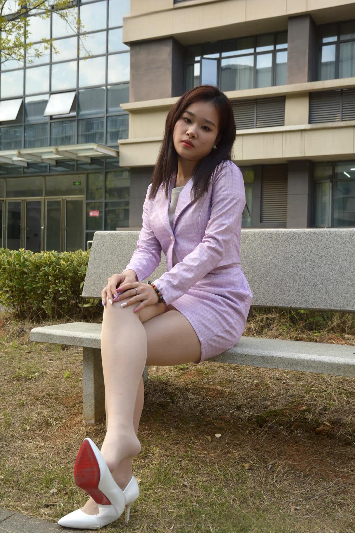 爱月下 – 美足美图视频7期[41G-2025.12]