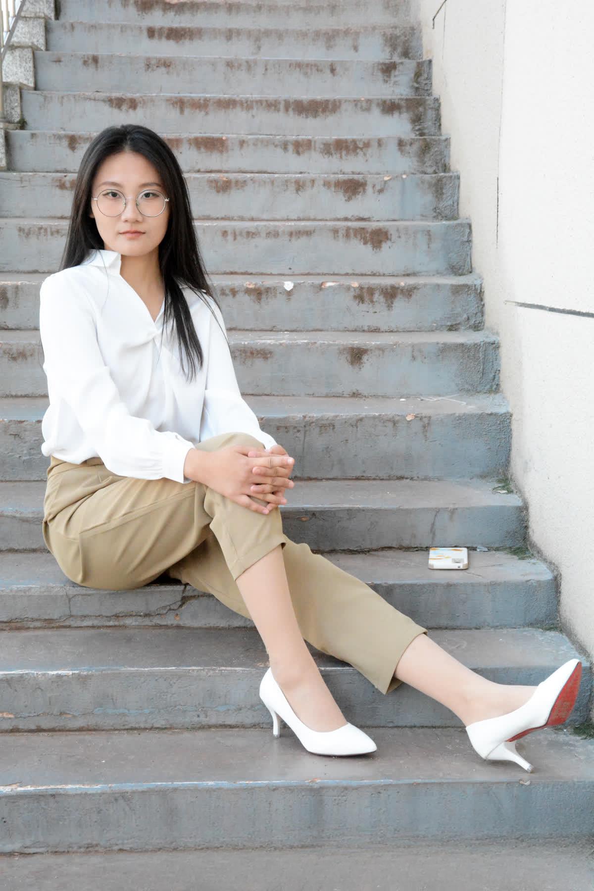 爱月下 – 美足美图视频7期[41G-2025.12]