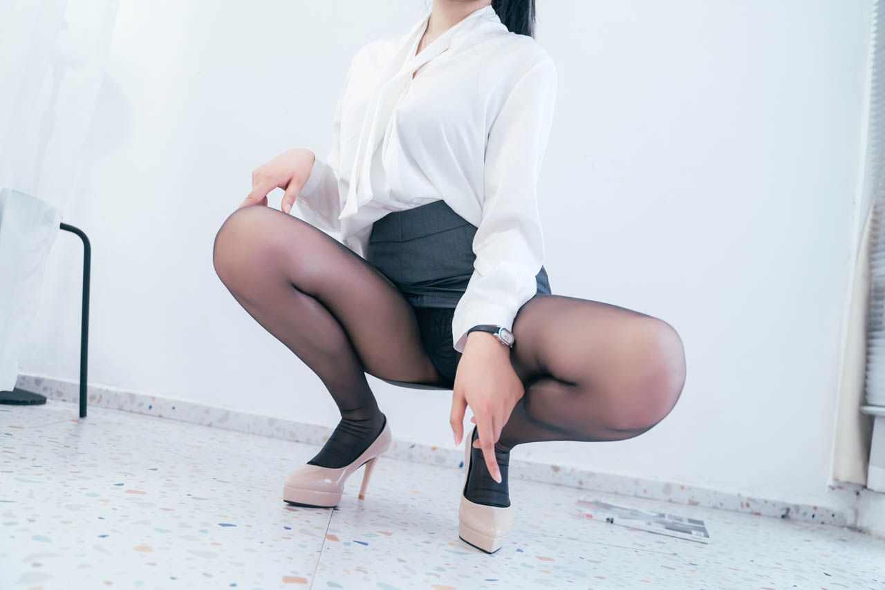 轩萧学姐 – 全套91期&随包视频[38G-2025.9]