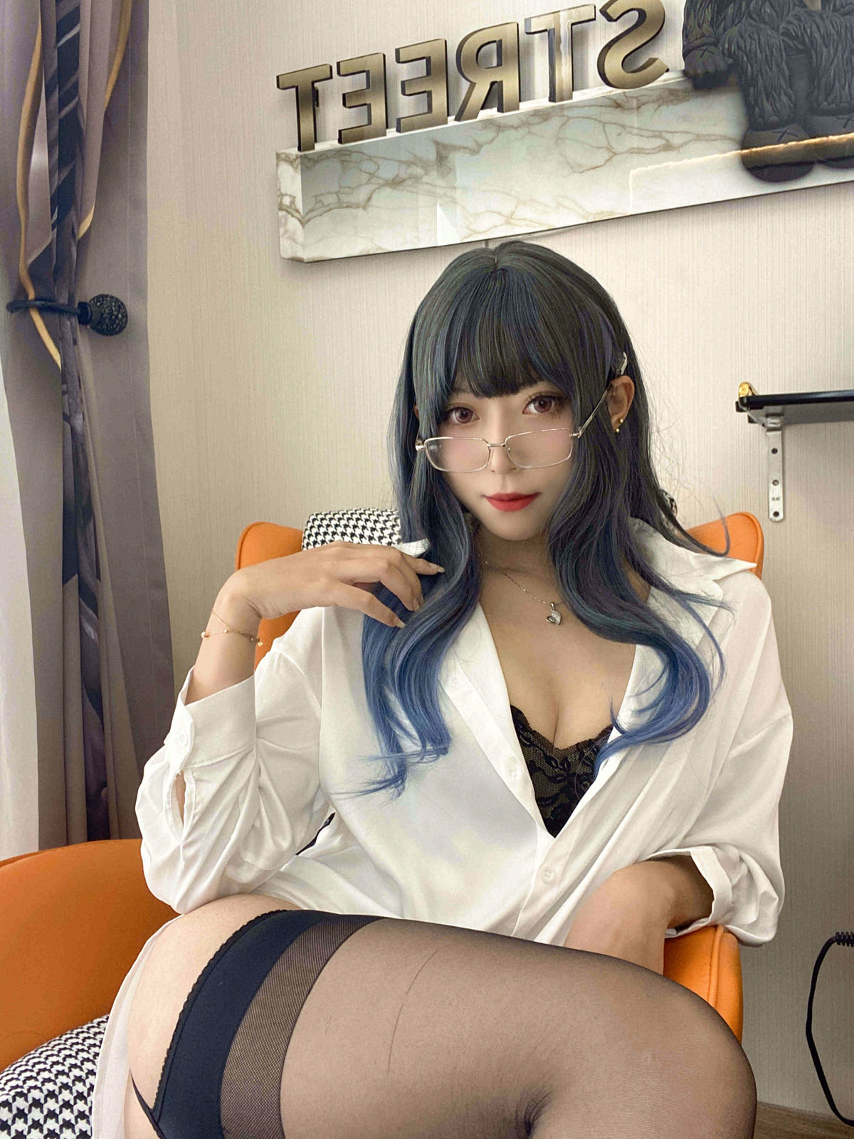 Money冷冷 –  全套52期&随包视频[70.6G-2025.9]