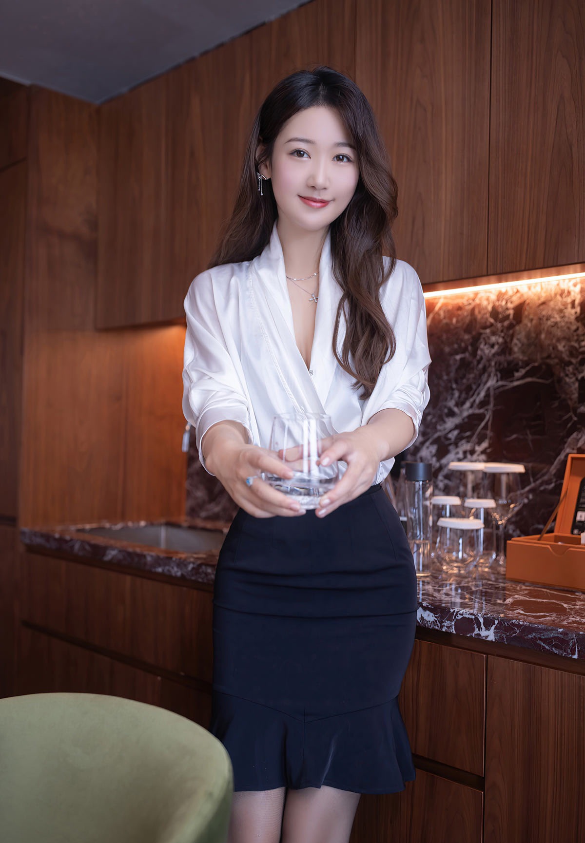 唐安琪 – 全套秀人网合集[255期-2025.10]