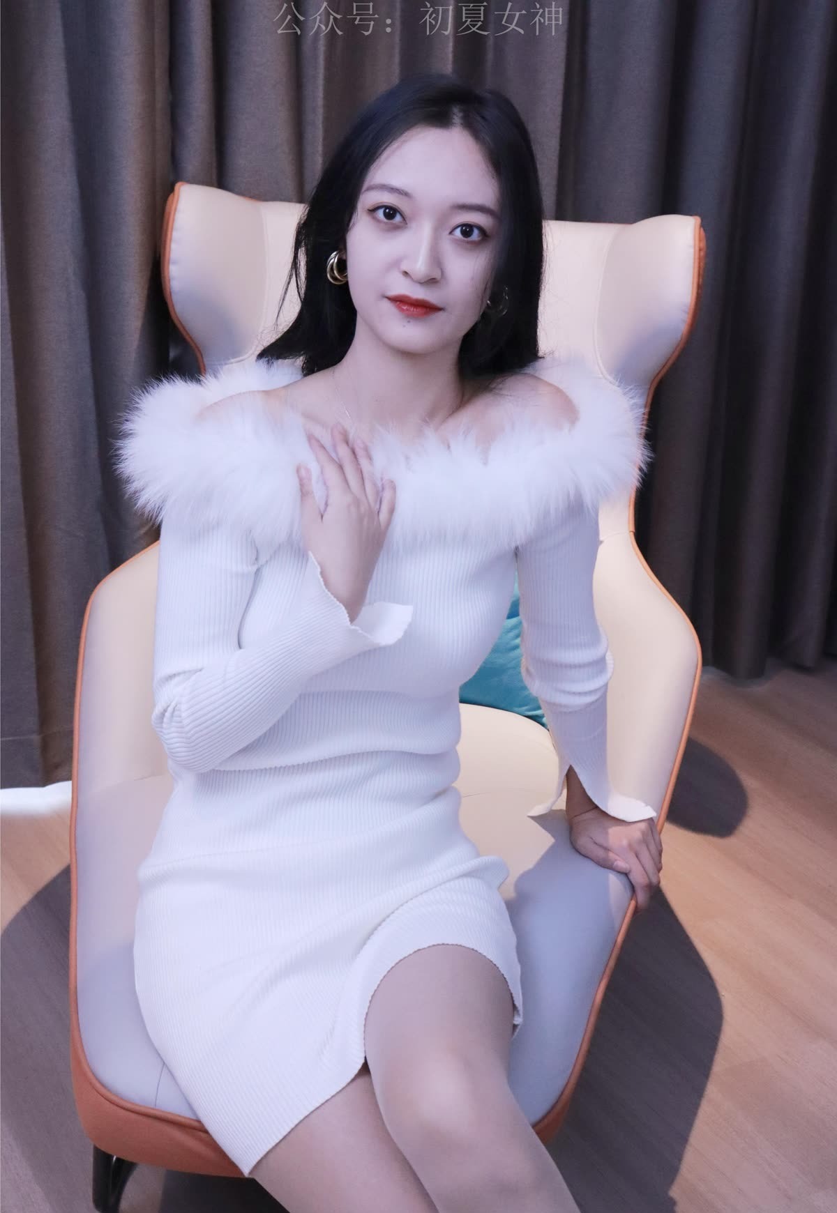 初夏女神 – 全套283期&4K视频合集[1364G-2025.10]