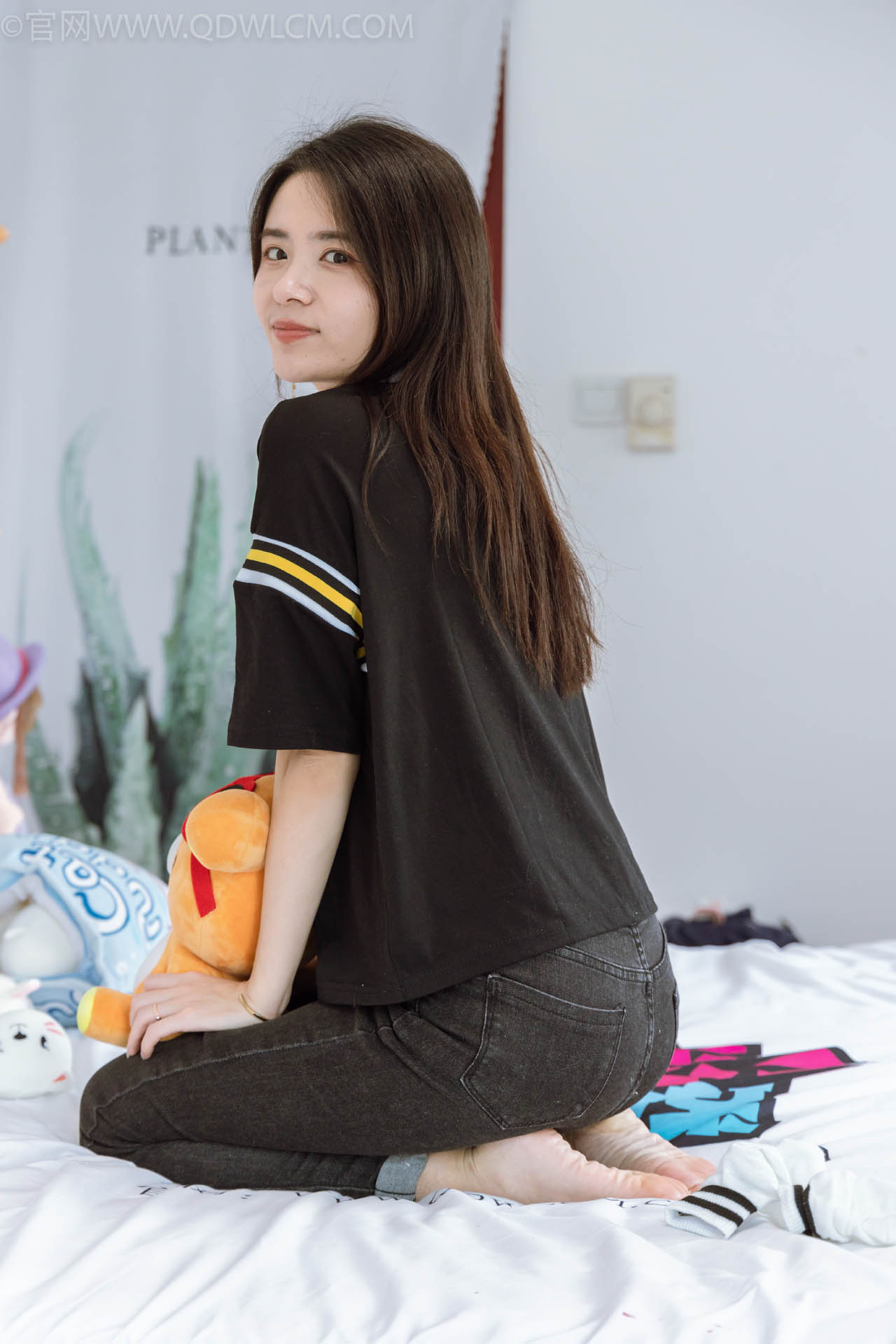 物恋传媒 – 全套2464期含4K原版视频[10170G-2025.10]