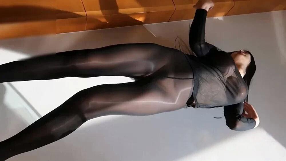 G奶模特李宓儿私拍视频