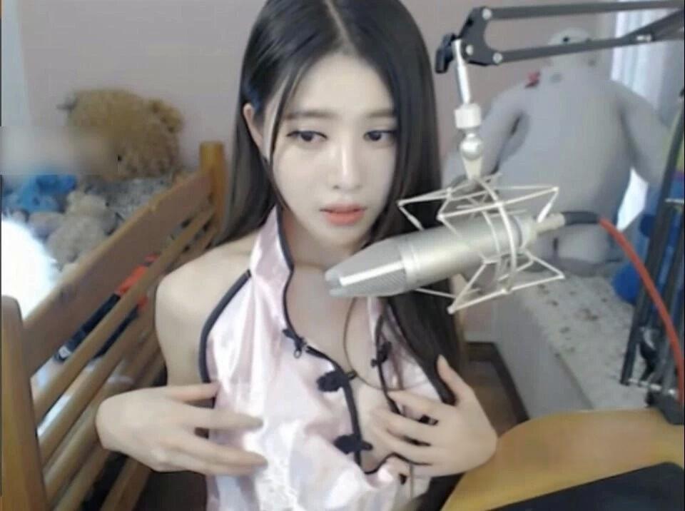 熊猫TV人气美女主播@梦竟CD的直播视频