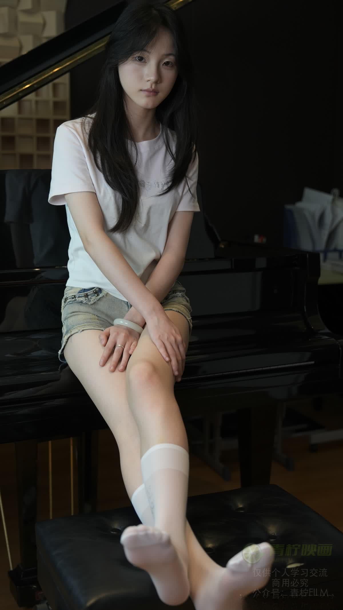 青柠映画 – 少女美足美图视频13期[85G-2025.11新发]